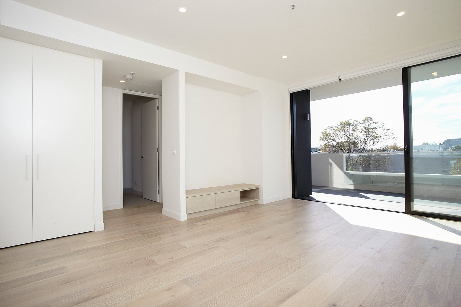 Gallery: 205/2 Well Street