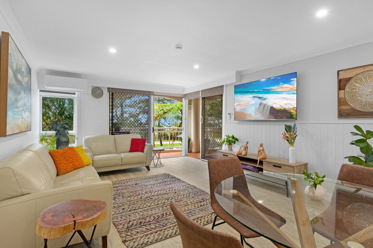 205/220 The Esplanade Burleigh Heads 4