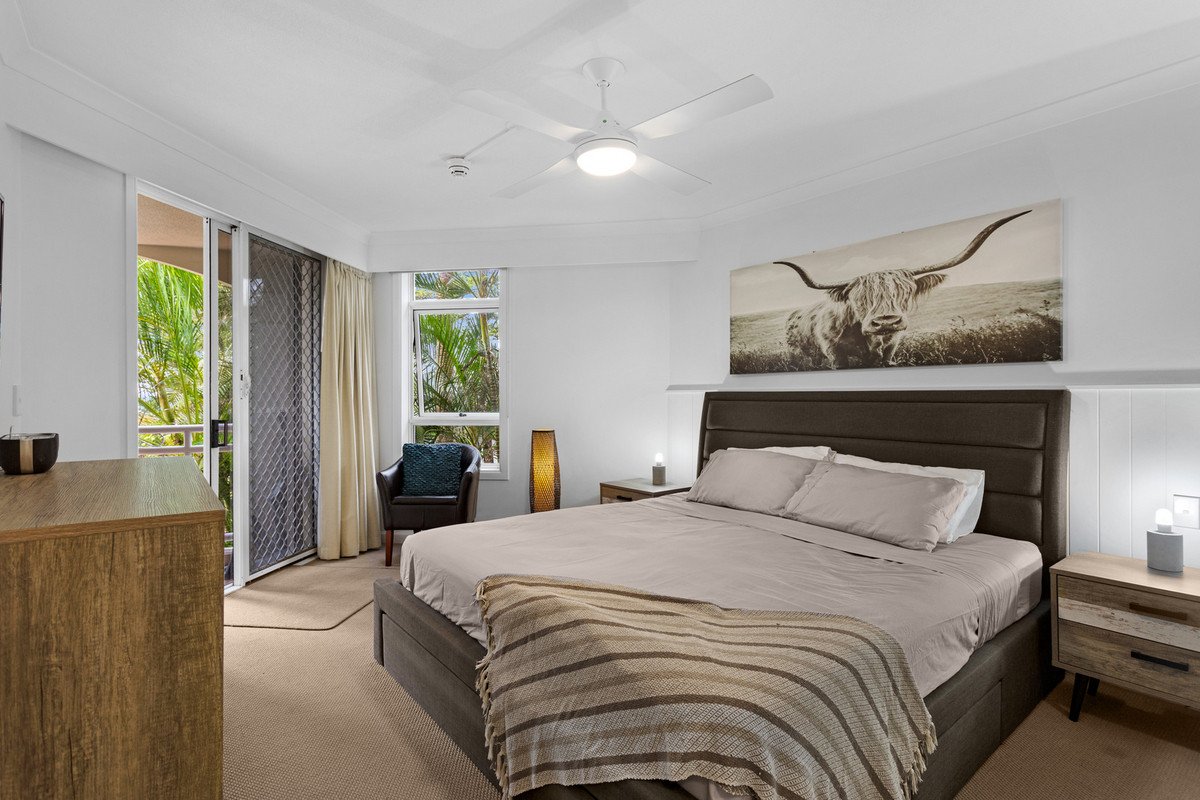 205/220 The Esplanade Burleigh Heads 8