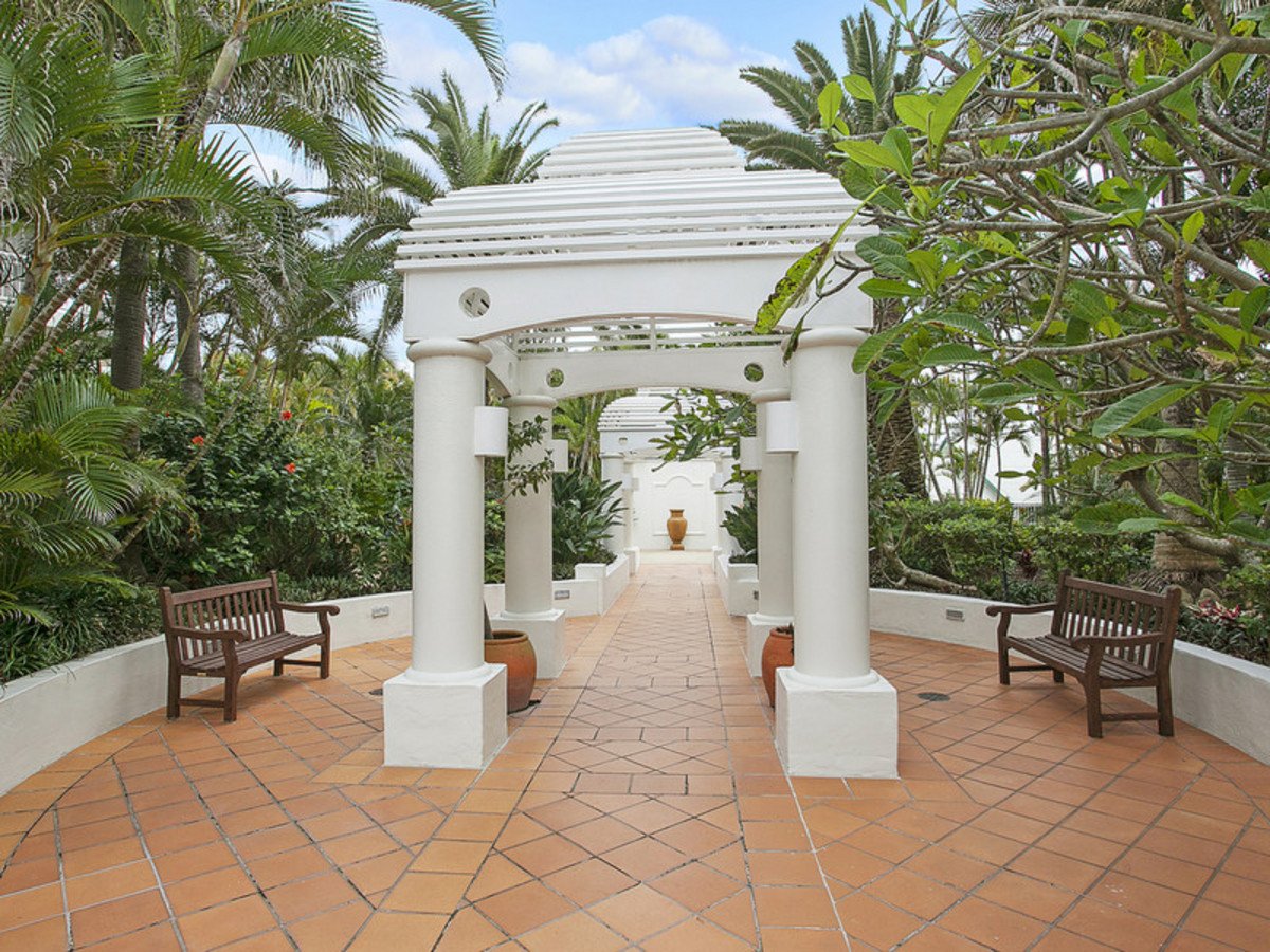 205/220 The Esplanade Burleigh Heads 20