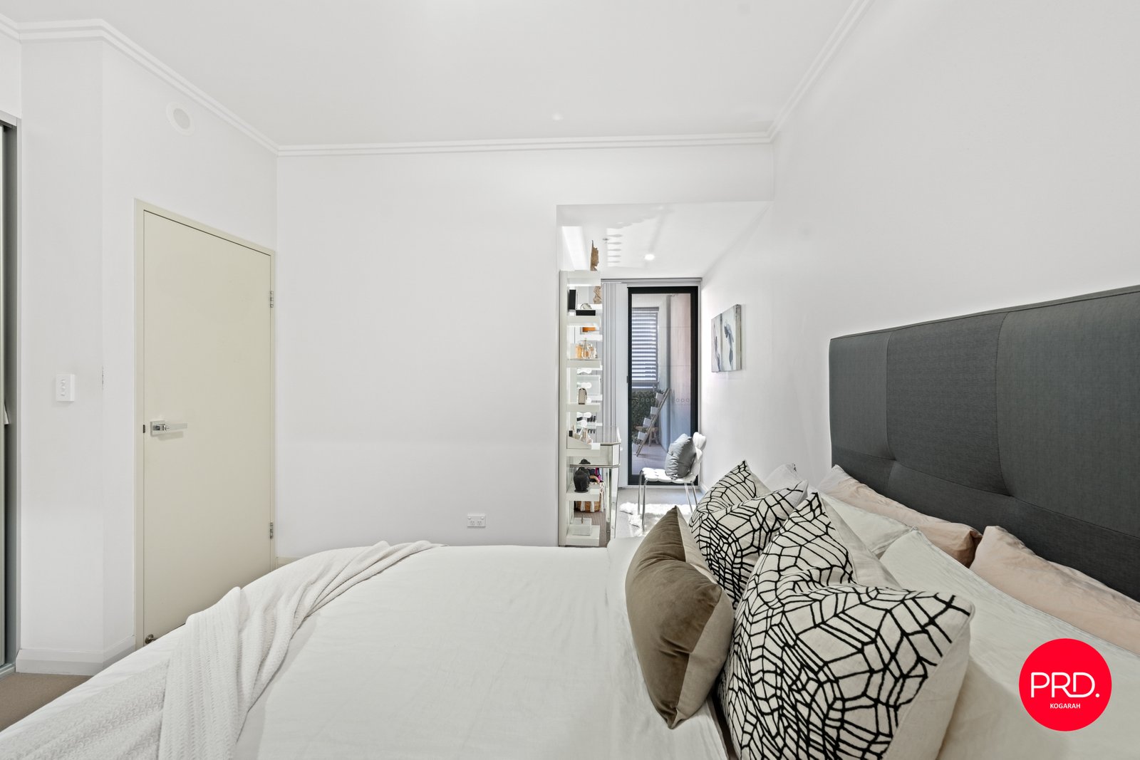 205/23-26 Station Street KOGARAH 8
