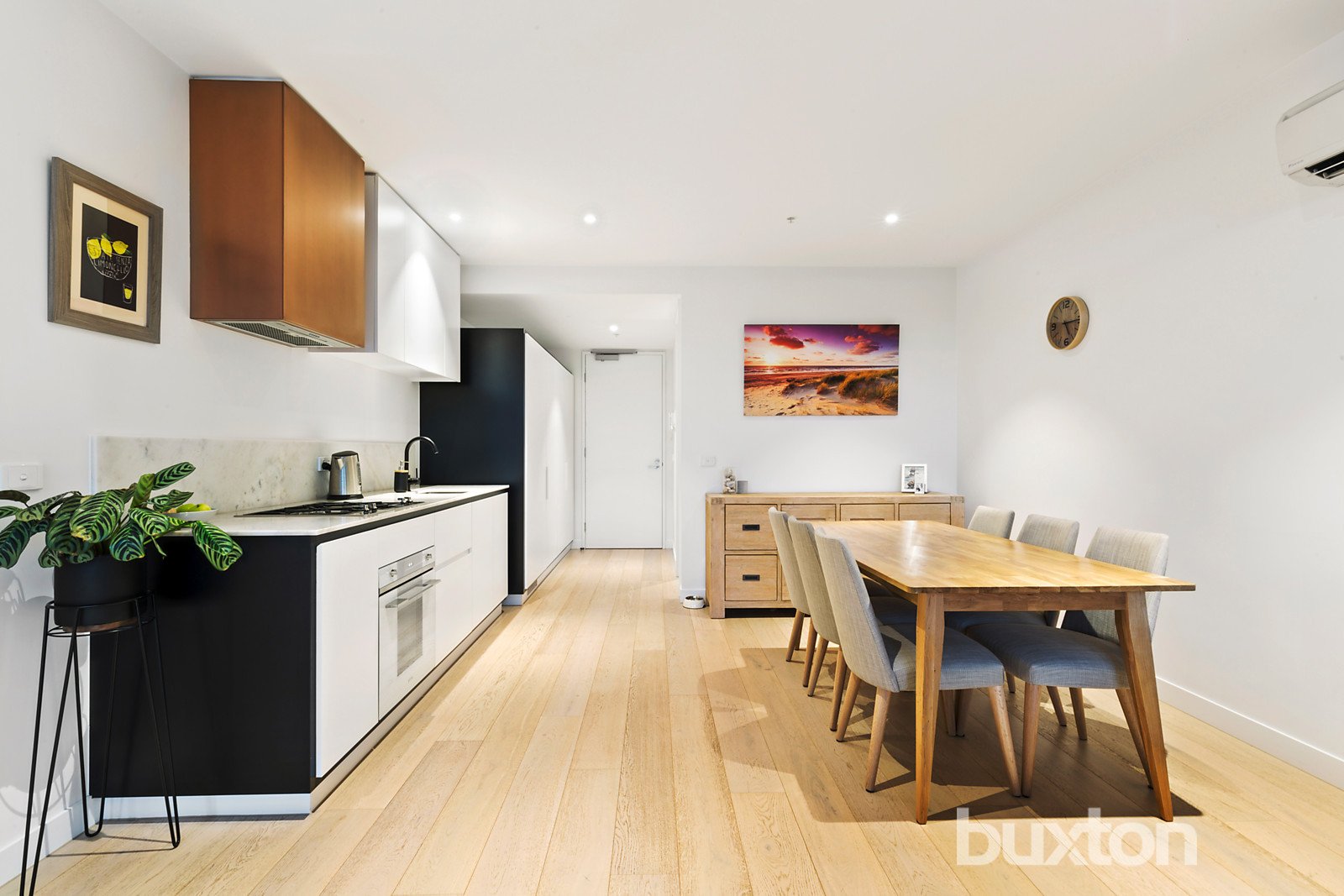 Gallery: 205/276 Neerim Road
