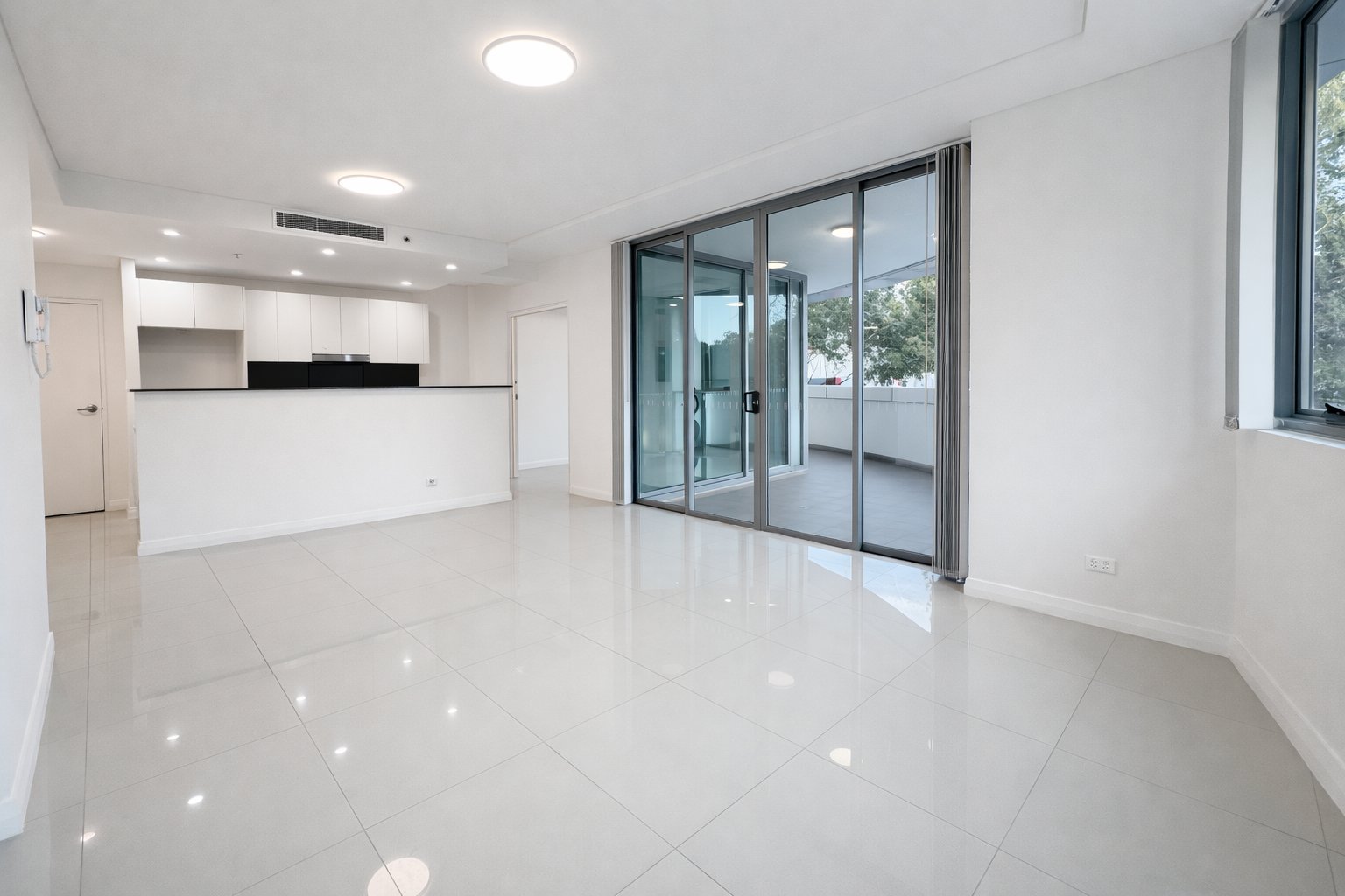 205/39 Kent Road MASCOT 3