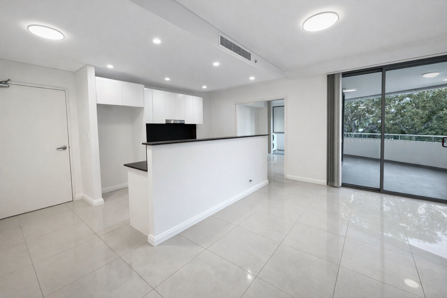 205/39 Kent Road MASCOT 5