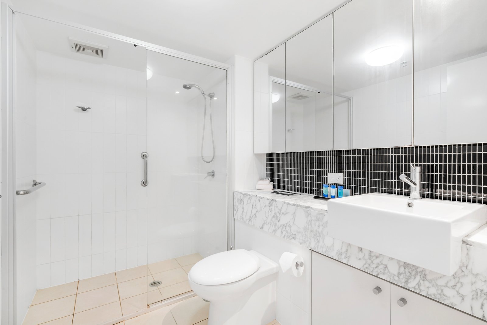 2054/14-22 Stuart Street TWEED HEADS 8