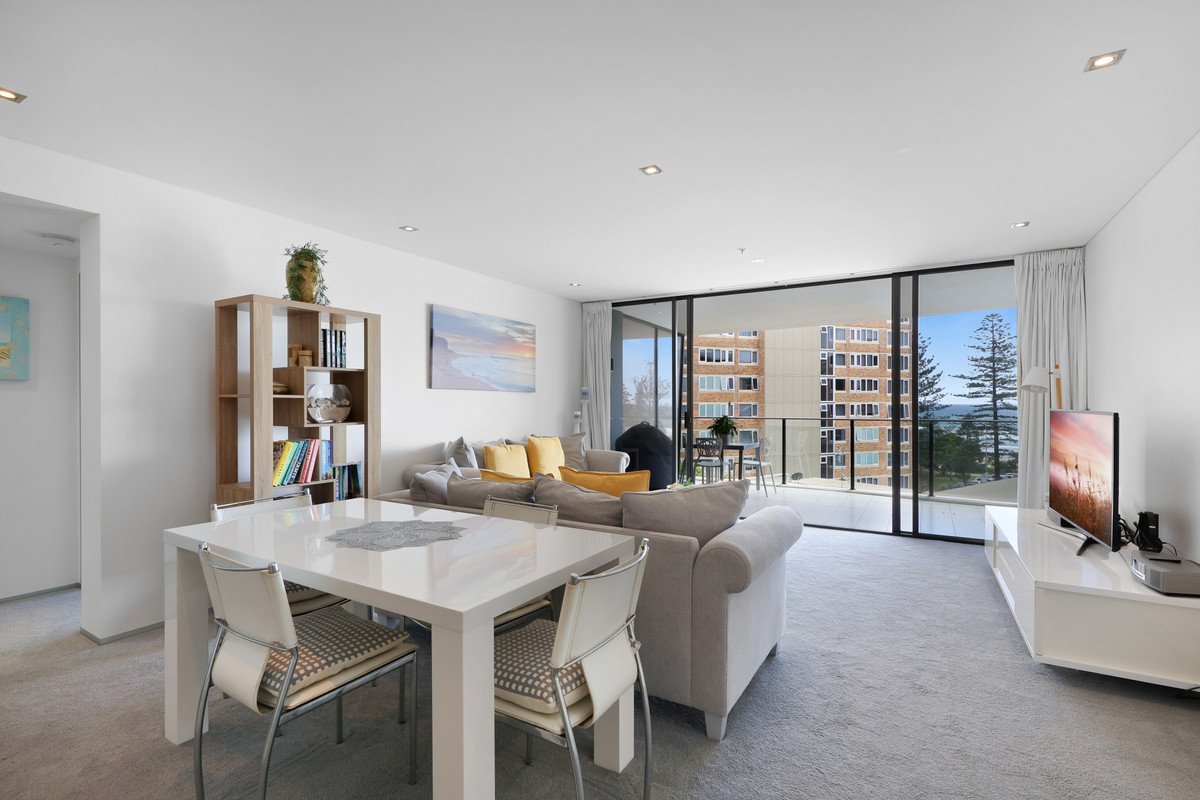 2054/2-14 The Esplanade Burleigh Heads 4