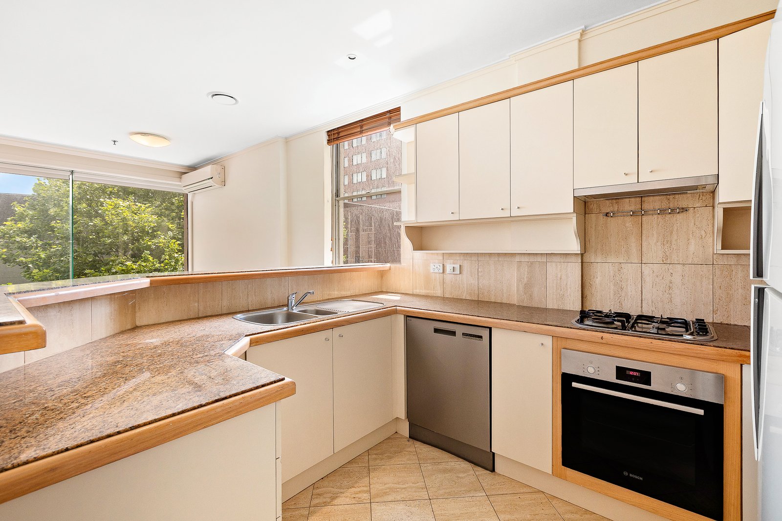 Real Estate and Property in 205/598 ST Kilda Road, Melbourne, VIC