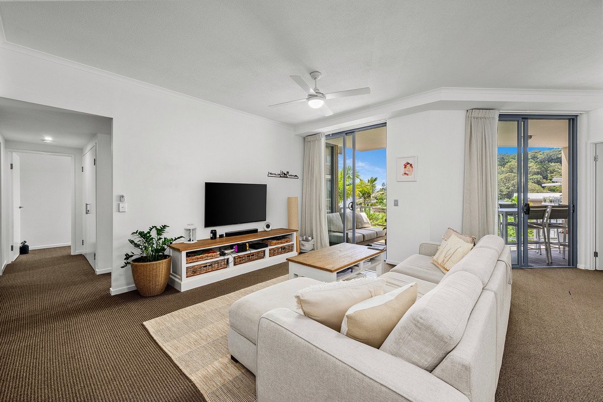 2058/1 Ocean Street Burleigh Heads 8