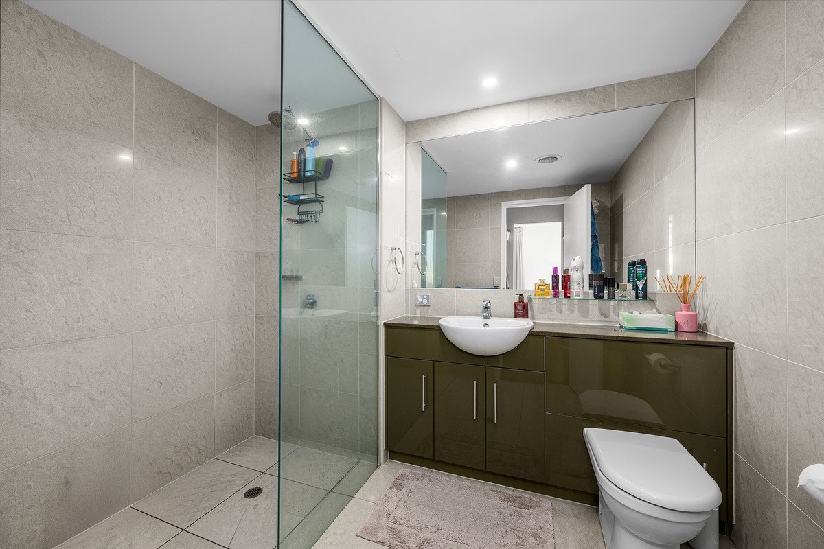 2058/1 Ocean Street Burleigh Heads 14