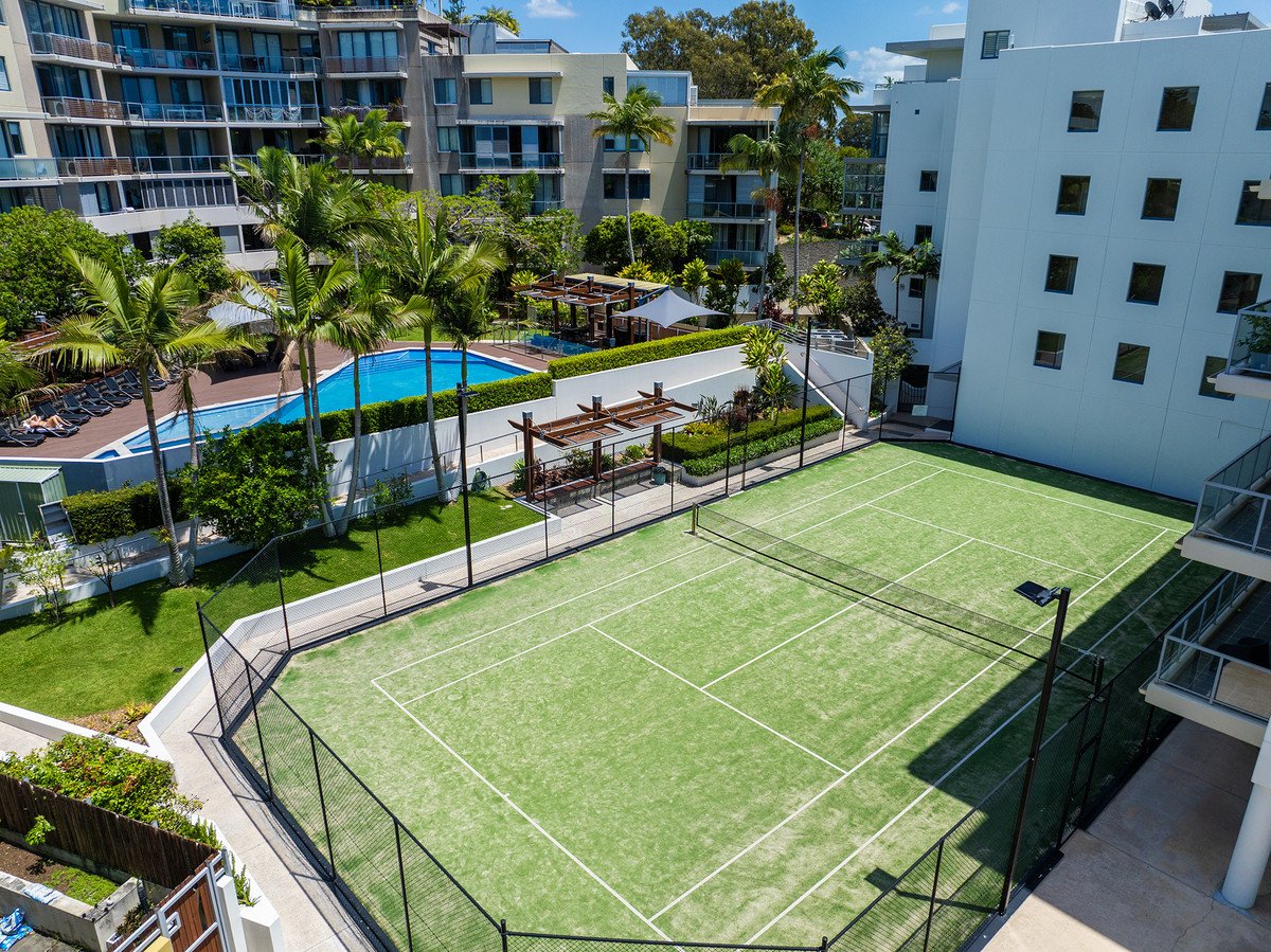 2058/1 Ocean Street Burleigh Heads 20