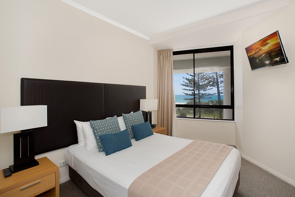 205/88 Marine Parade COOLANGATTA 6