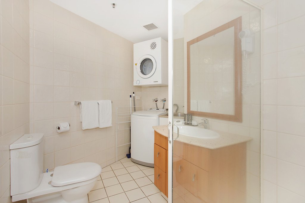 205/88 Marine Parade COOLANGATTA 7