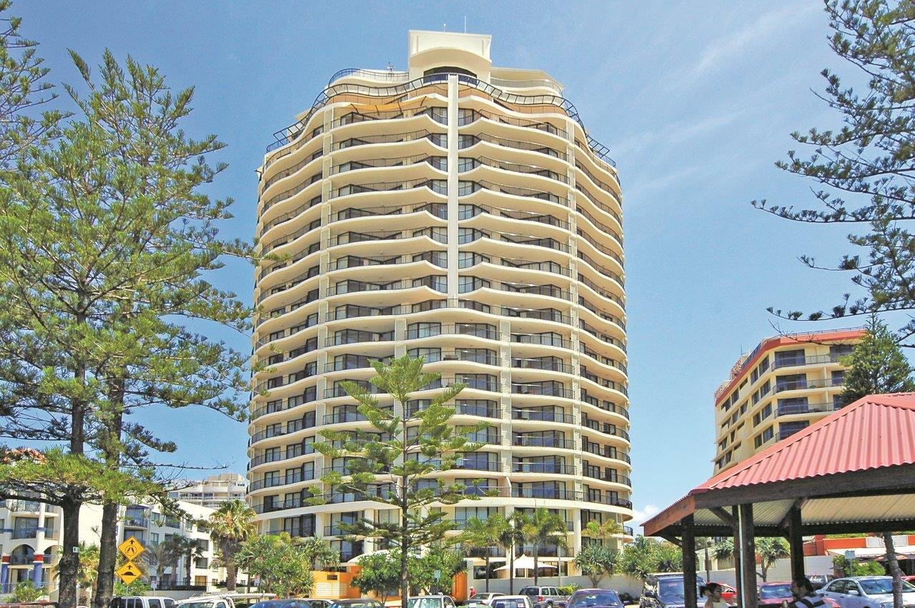 205/88 Marine Parade COOLANGATTA 9
