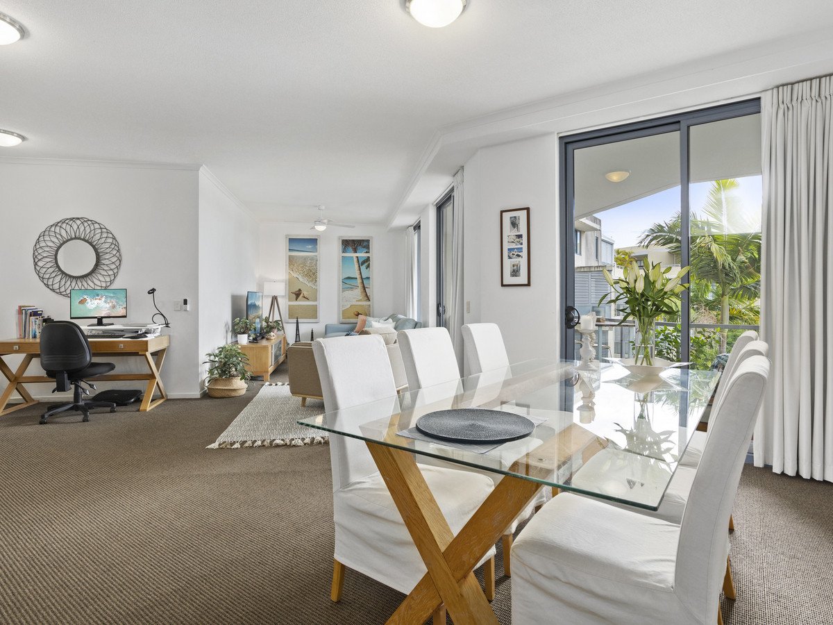 2059/1 Ocean Street Burleigh Heads 6