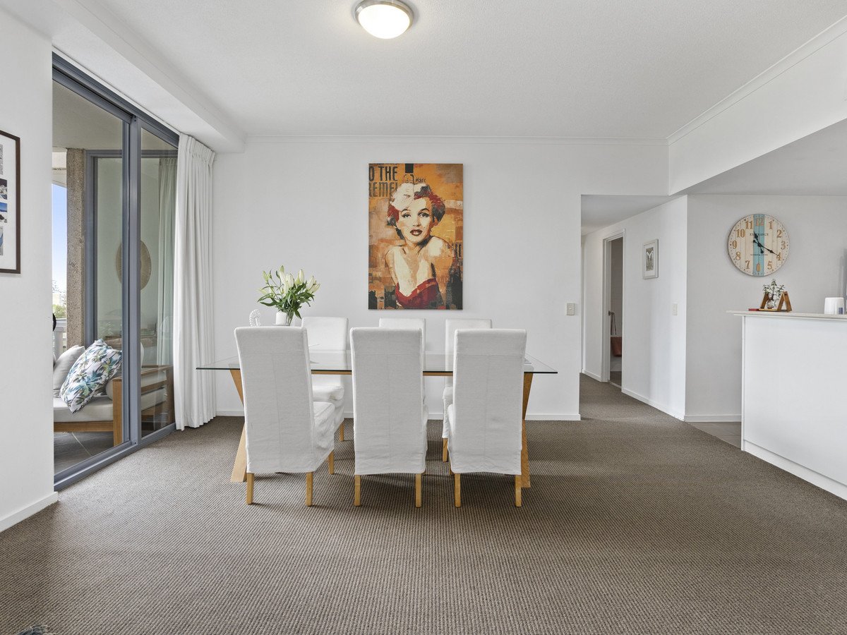2059/1 Ocean Street Burleigh Heads 8