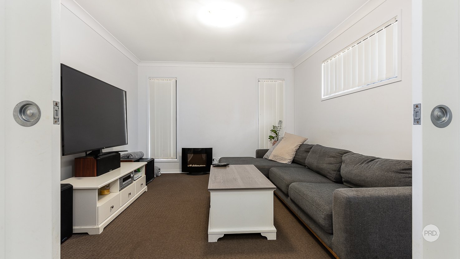 205A QUEEN Street CLEVELAND 6