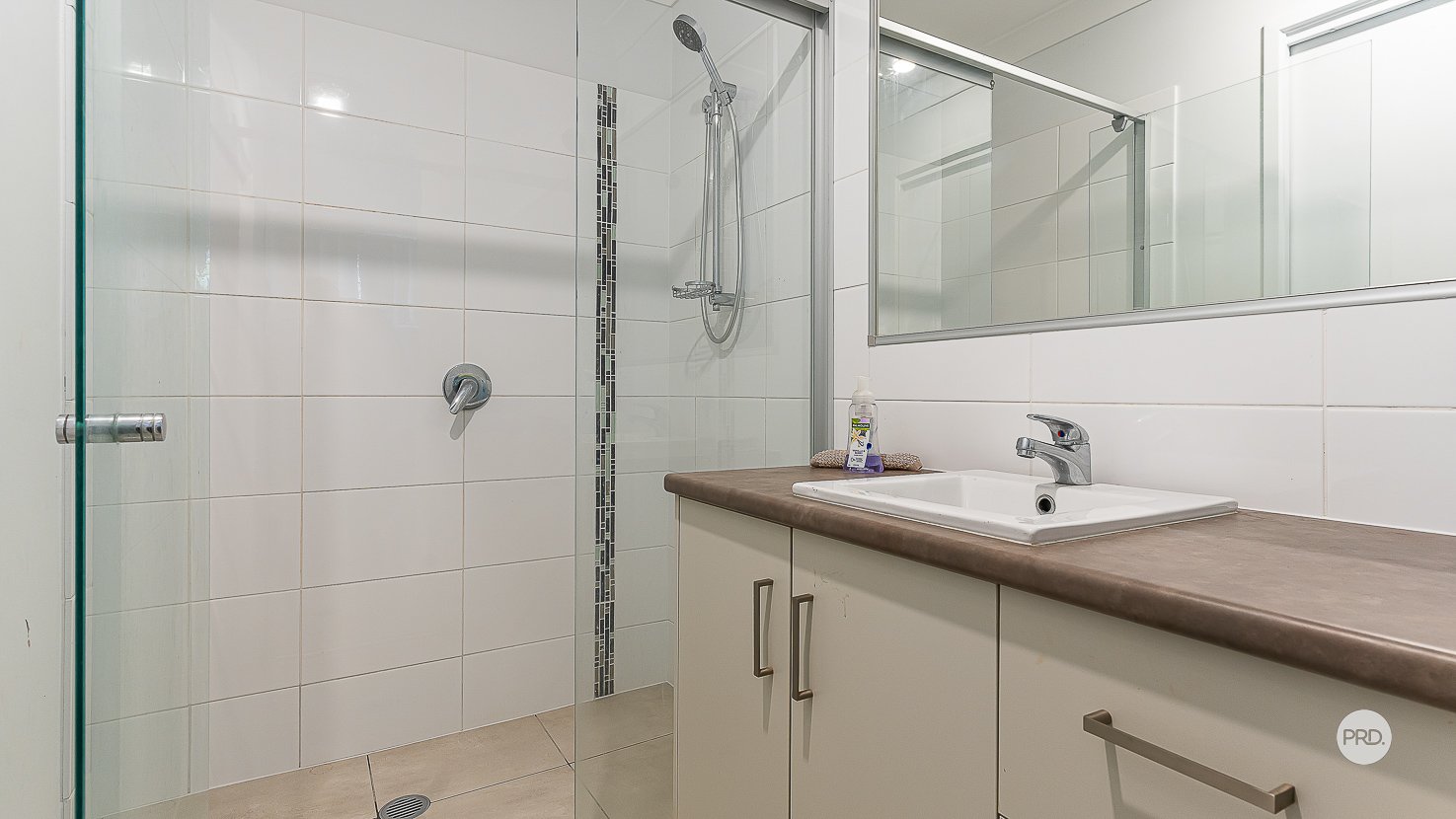 205A QUEEN Street CLEVELAND 10