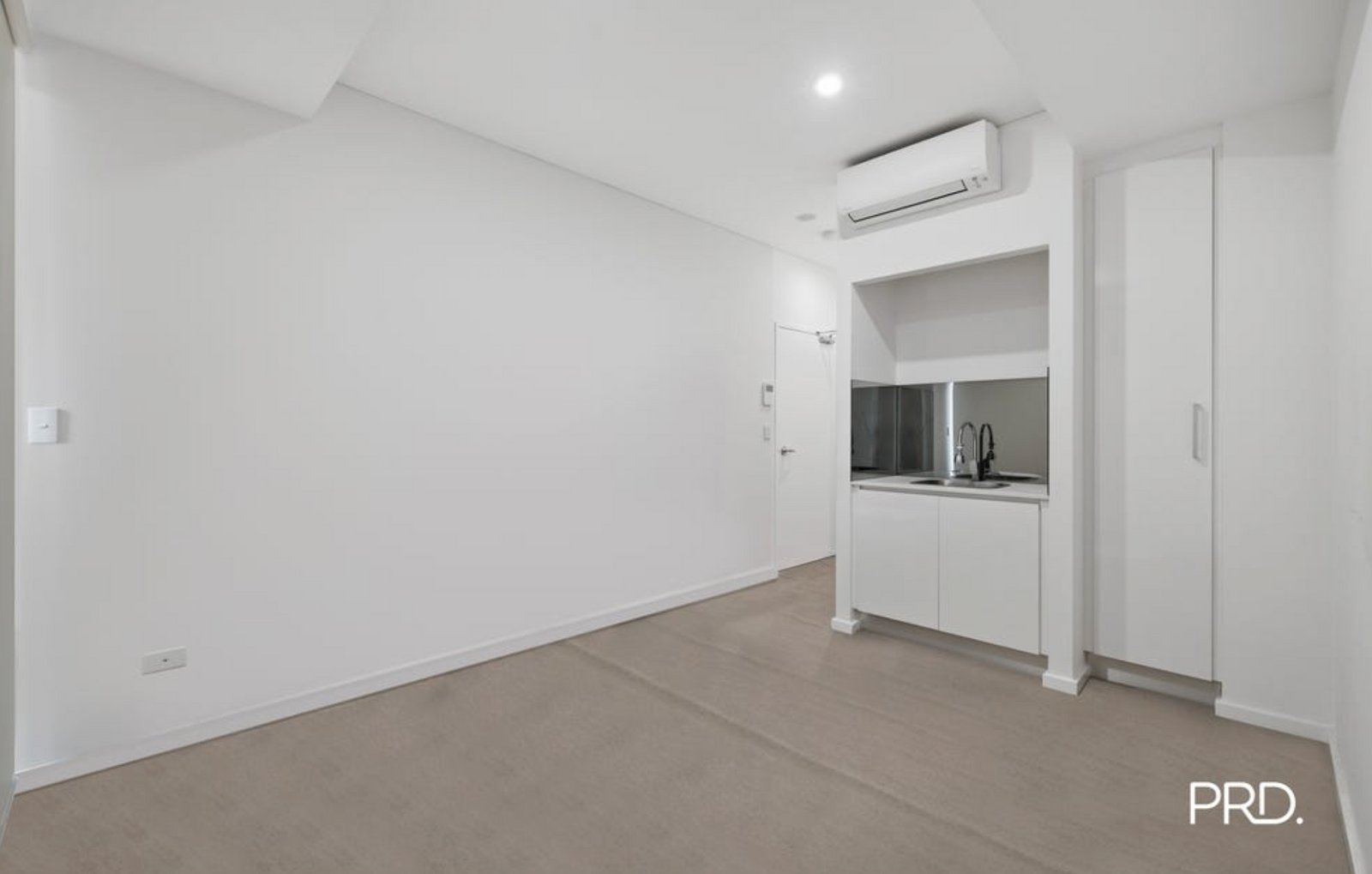 205b/5 Cullen Ave  Jordan Springs 2