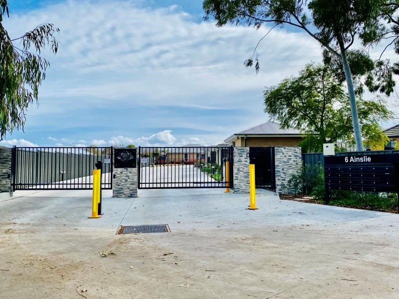 20/6 Ainslie Place TAMWORTH 9