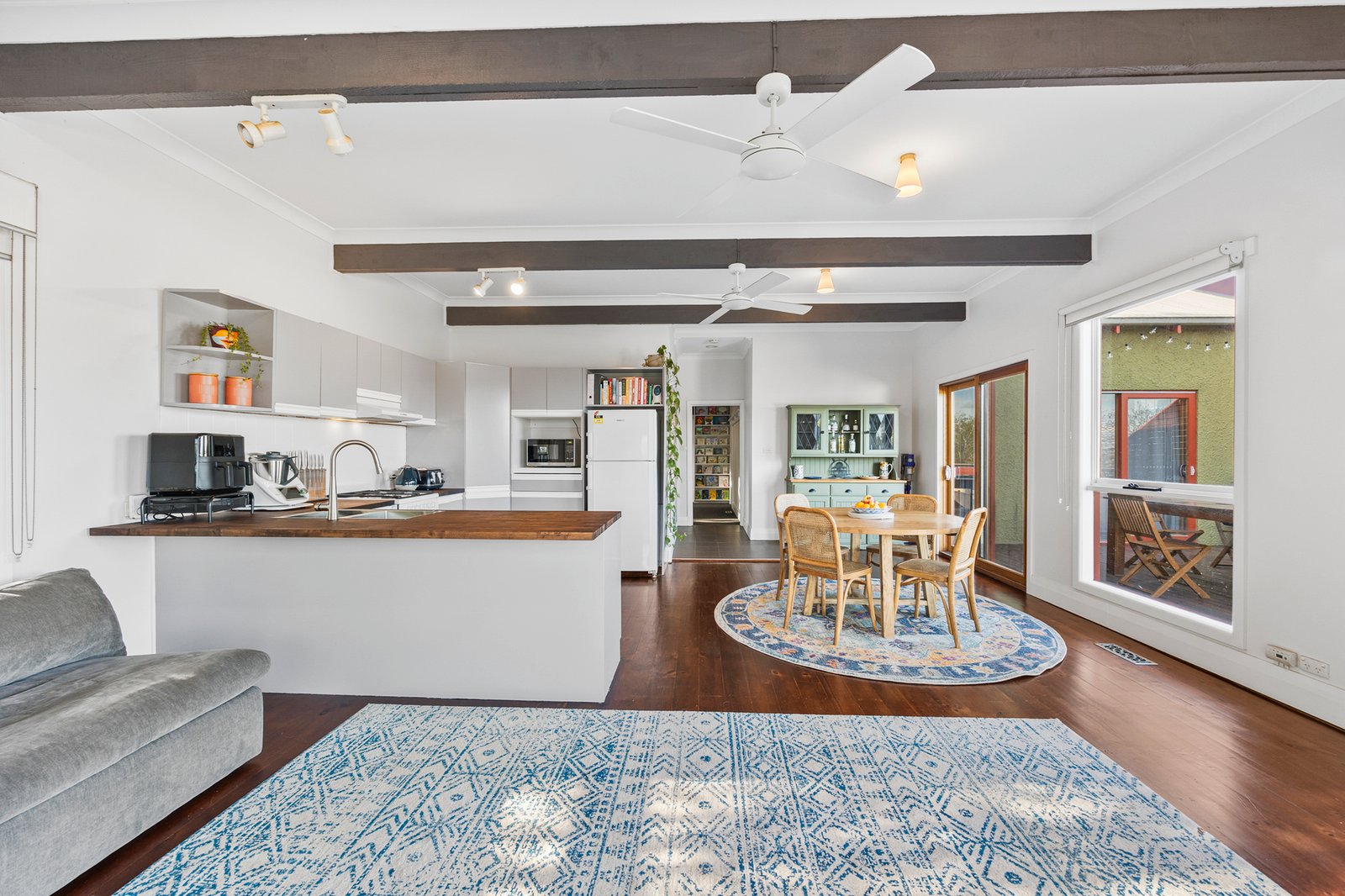 Gallery: 206 Chisholm Street