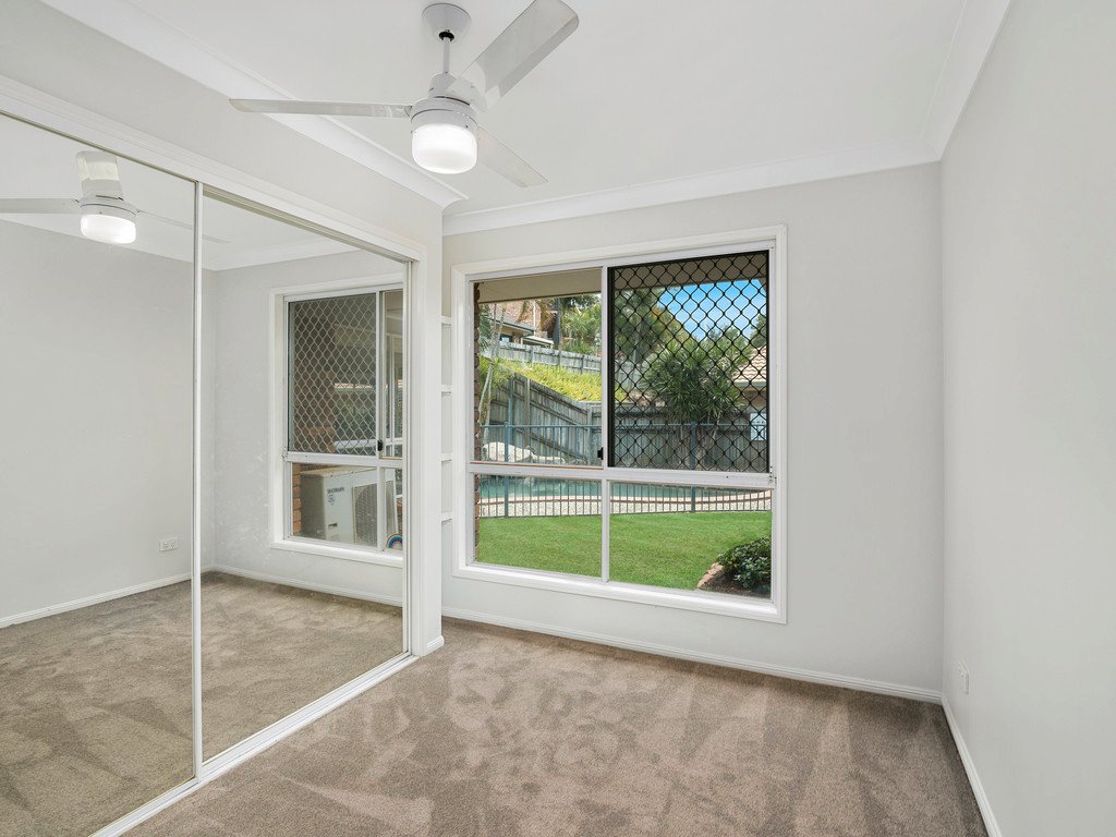 206 Darlington Drive BANORA POINT 7