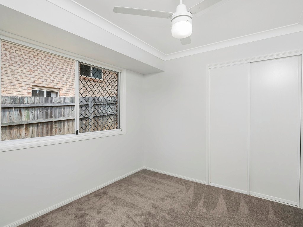 206 Darlington Drive BANORA POINT 8