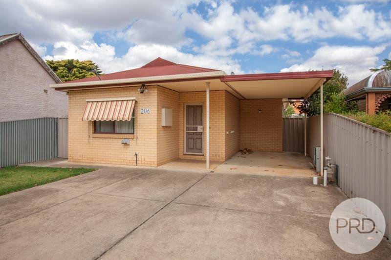 206 Fitzmaurice Street WAGGA WAGGA 1