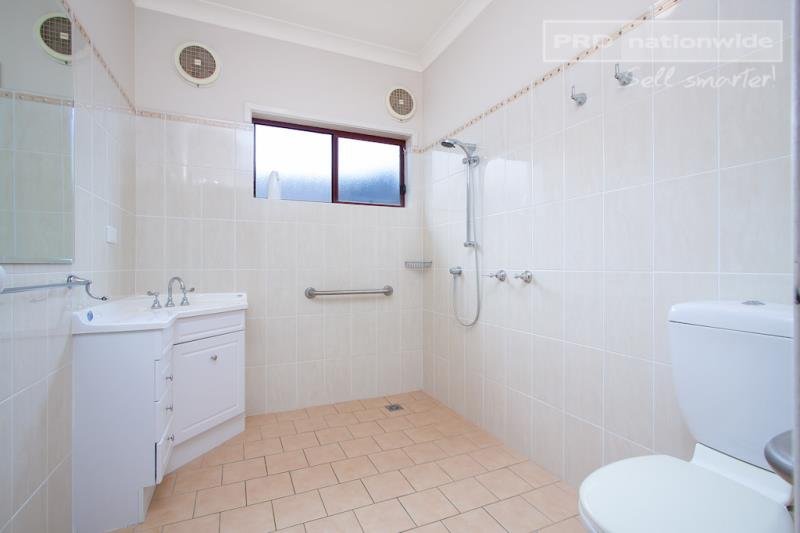 206 Fitzmaurice Street WAGGA WAGGA 6