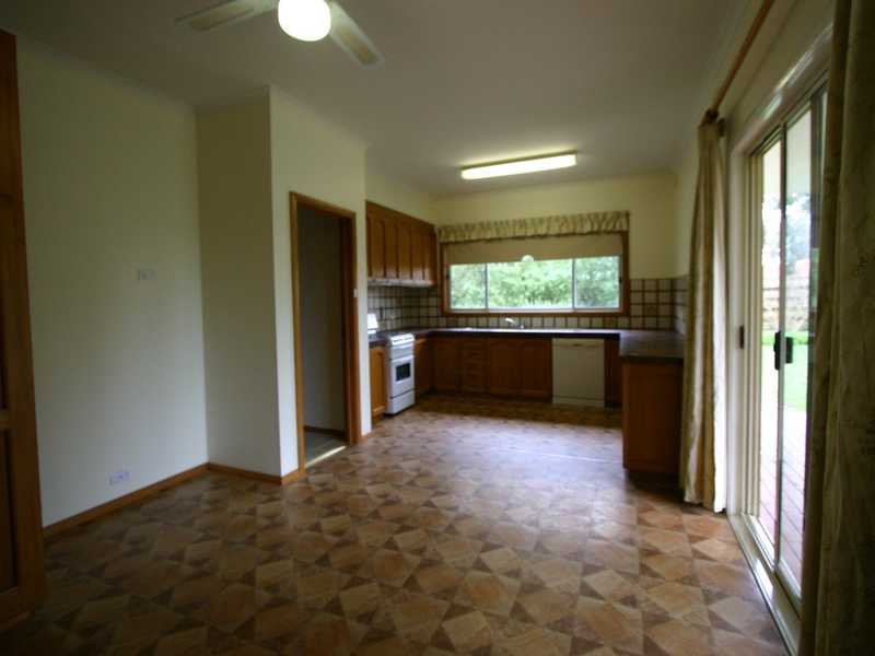 206 Hedrick Street BUNINYONG 4