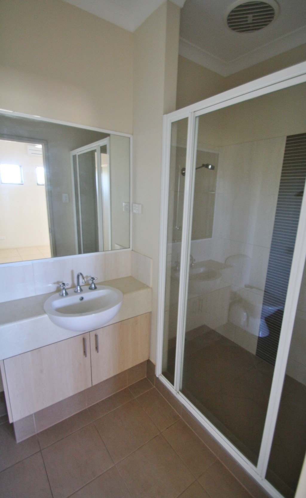 20/6 Ibis Way DJUGUN 12