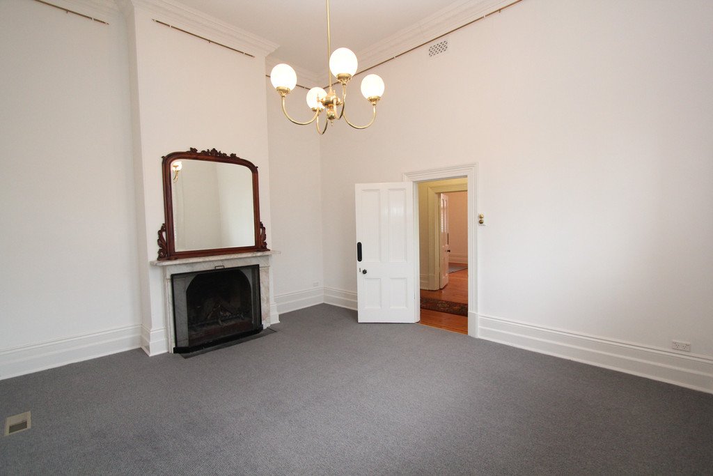 206 Macarthur Street SOLDIERS HILL 3