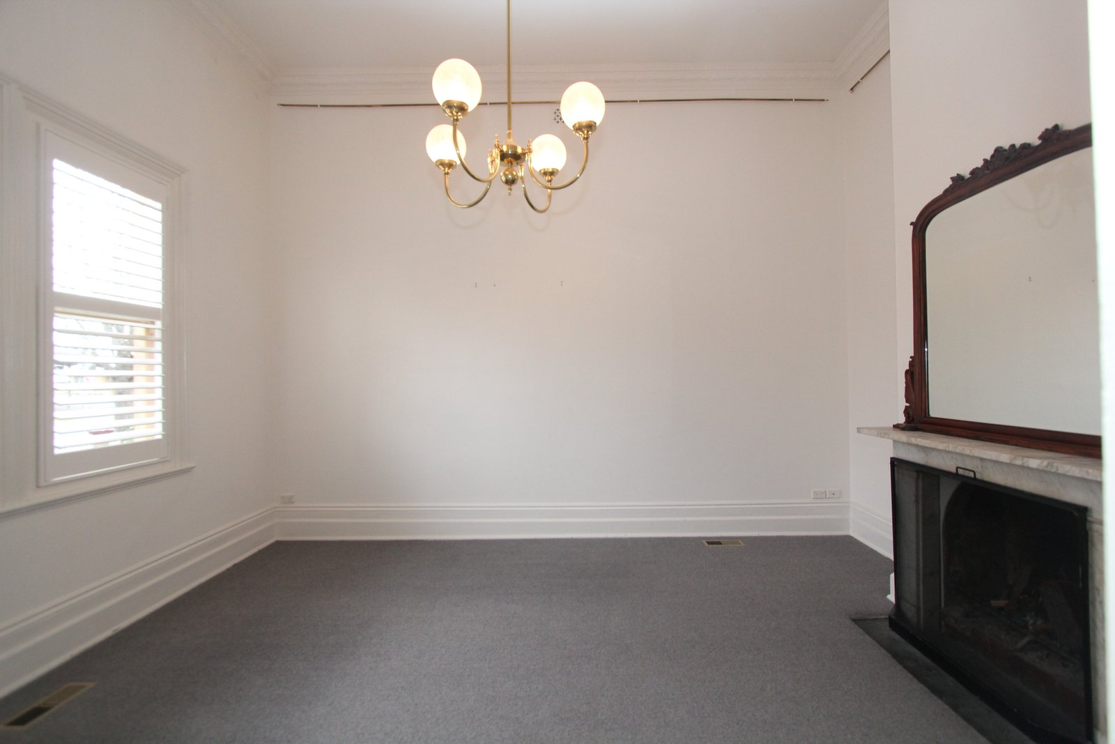 206 Macarthur Street SOLDIERS HILL 4