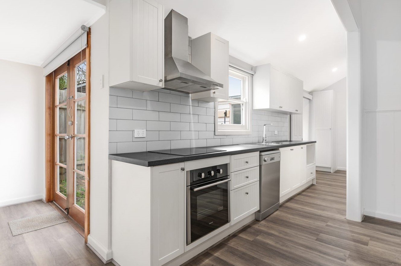 Gallery: 206 Peel Street North