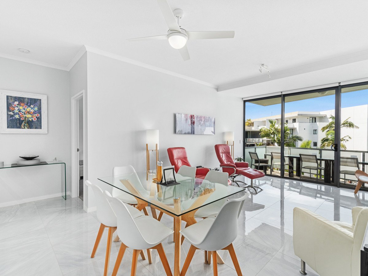 2060/1 Ocean Street Burleigh Heads 6