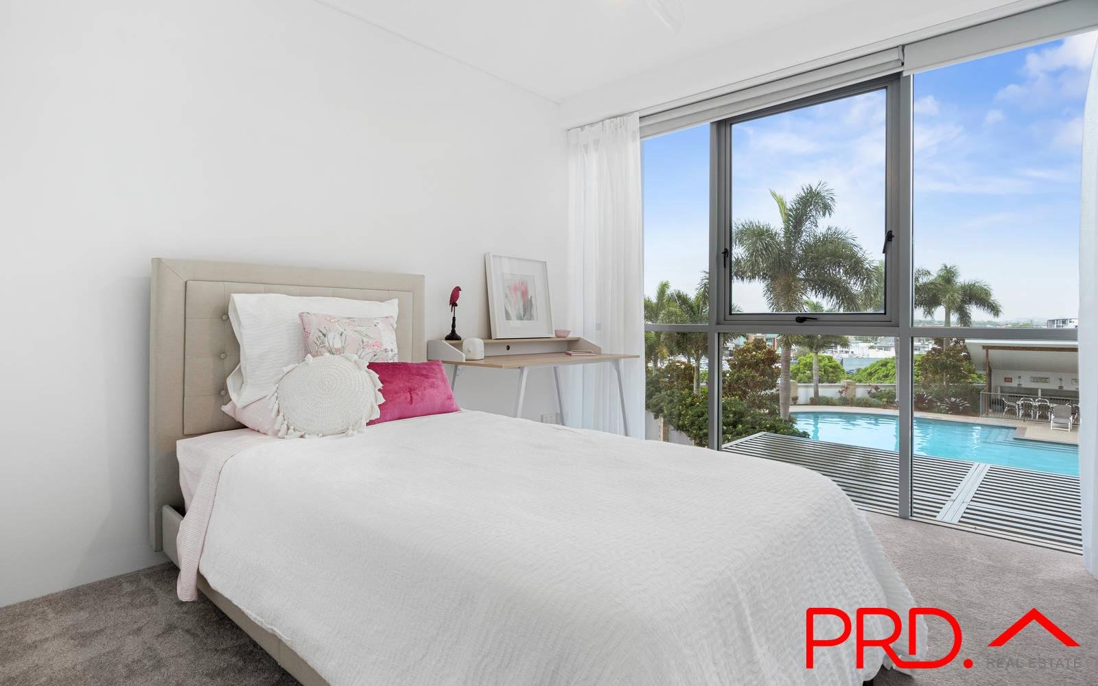 206/105 Scarborough Street SOUTHPORT 18