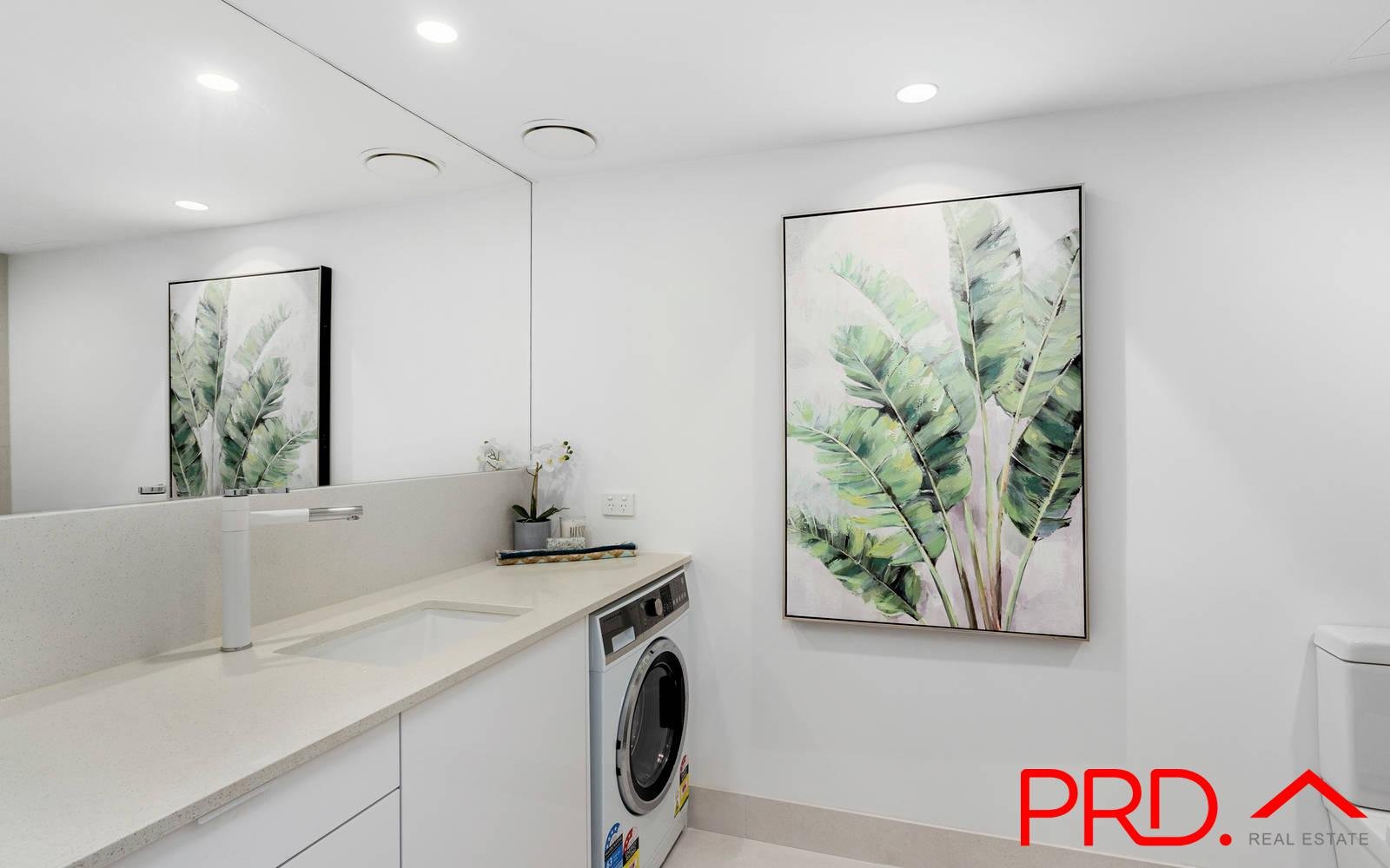 206/105 Scarborough Street SOUTHPORT 19