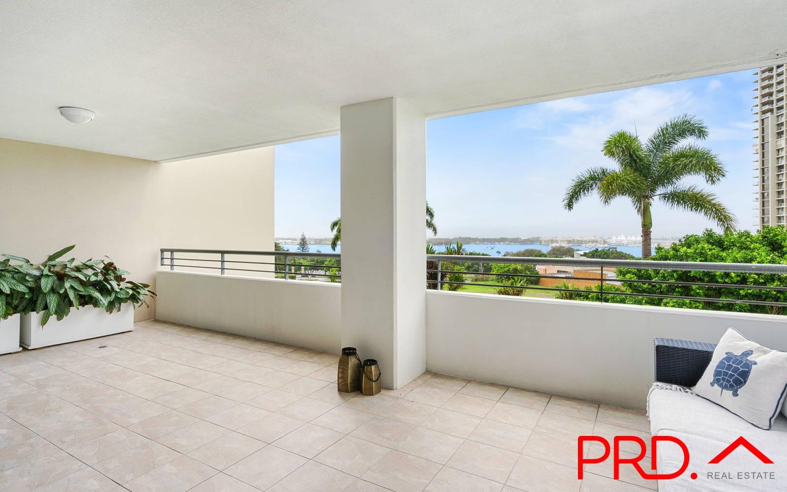 206/105 Scarborough Street SOUTHPORT 22