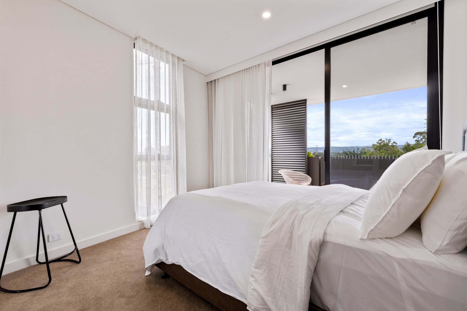 206/10C Premiership Close PENRITH 9