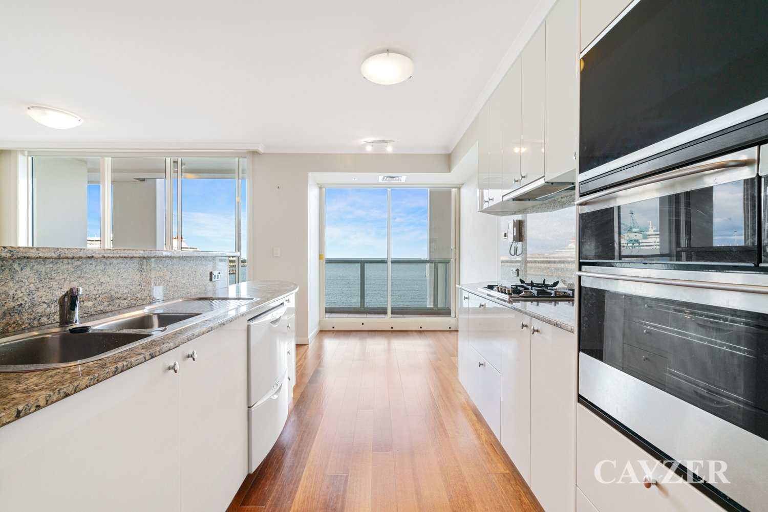 Gallery: 206/115 Beach Street