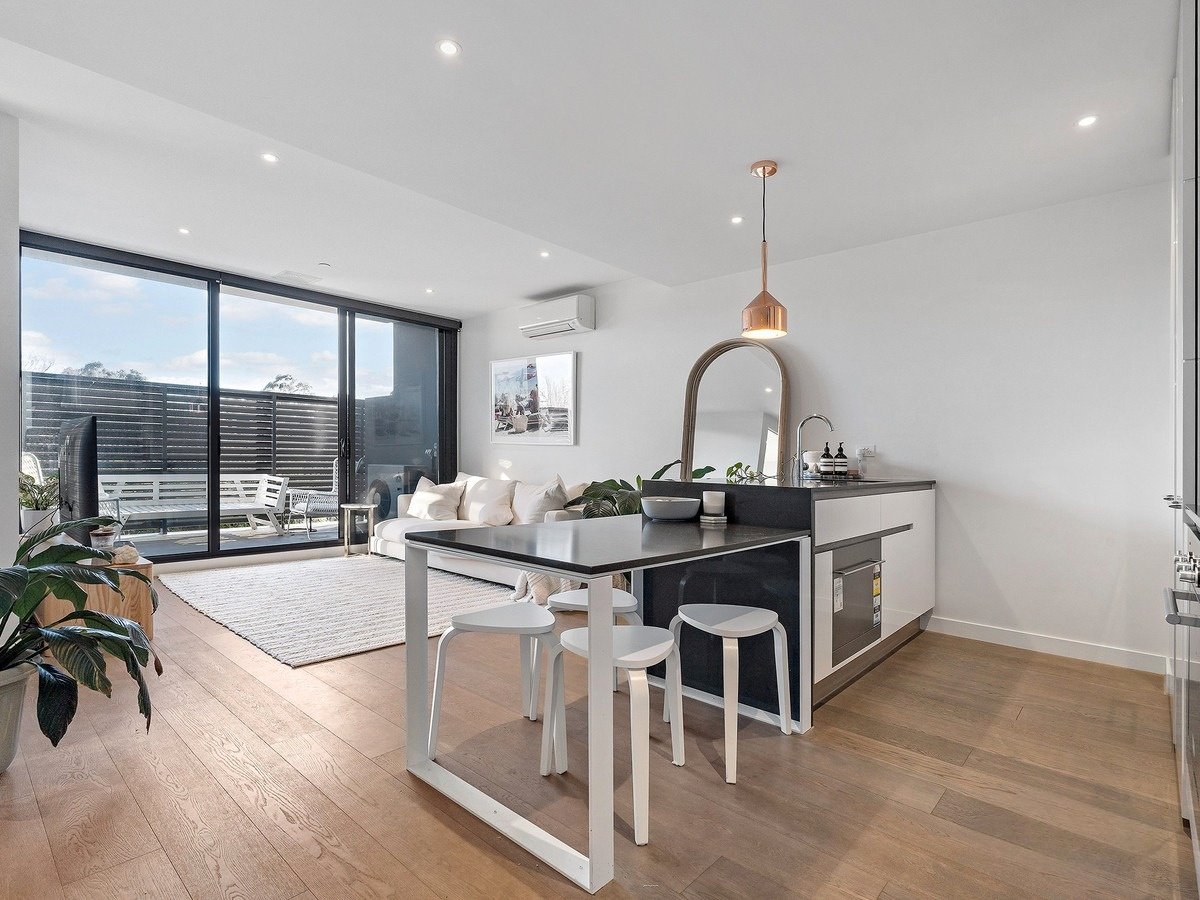 Gallery: 206/12-14 Dickens Street