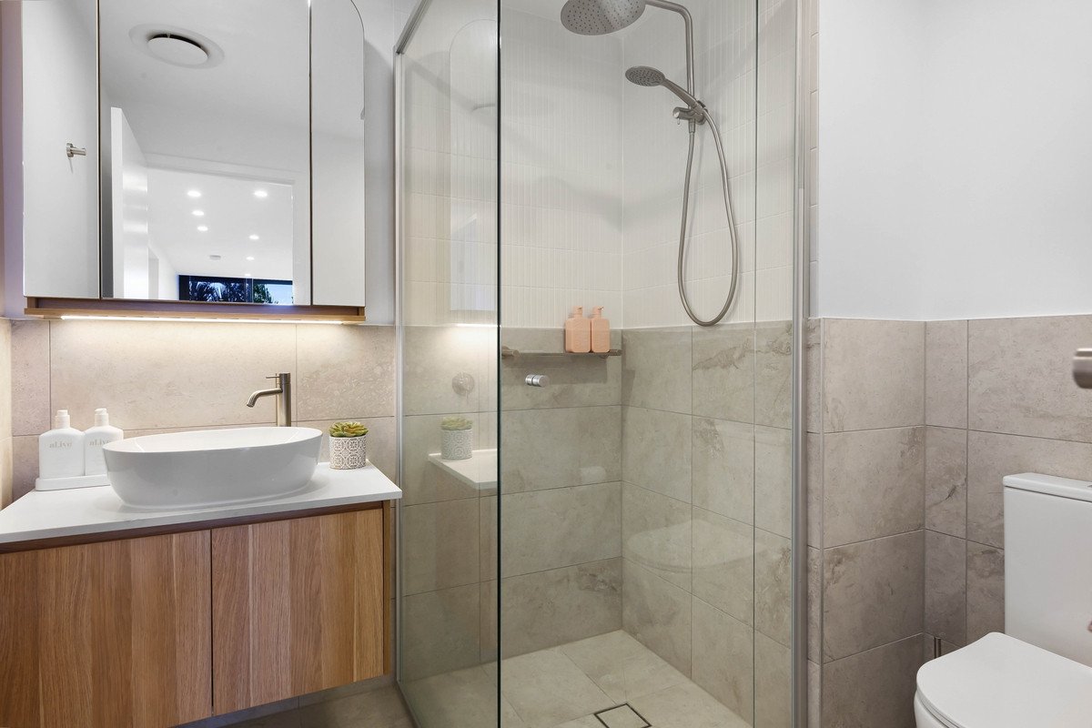 206/14 Twenty Eighth Avenue Palm Beach 8