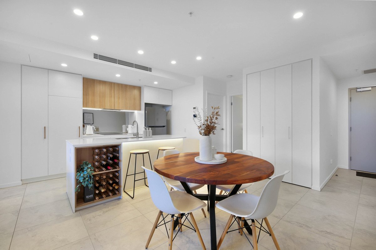 206/14 Twenty Eighth Avenue Palm Beach 11