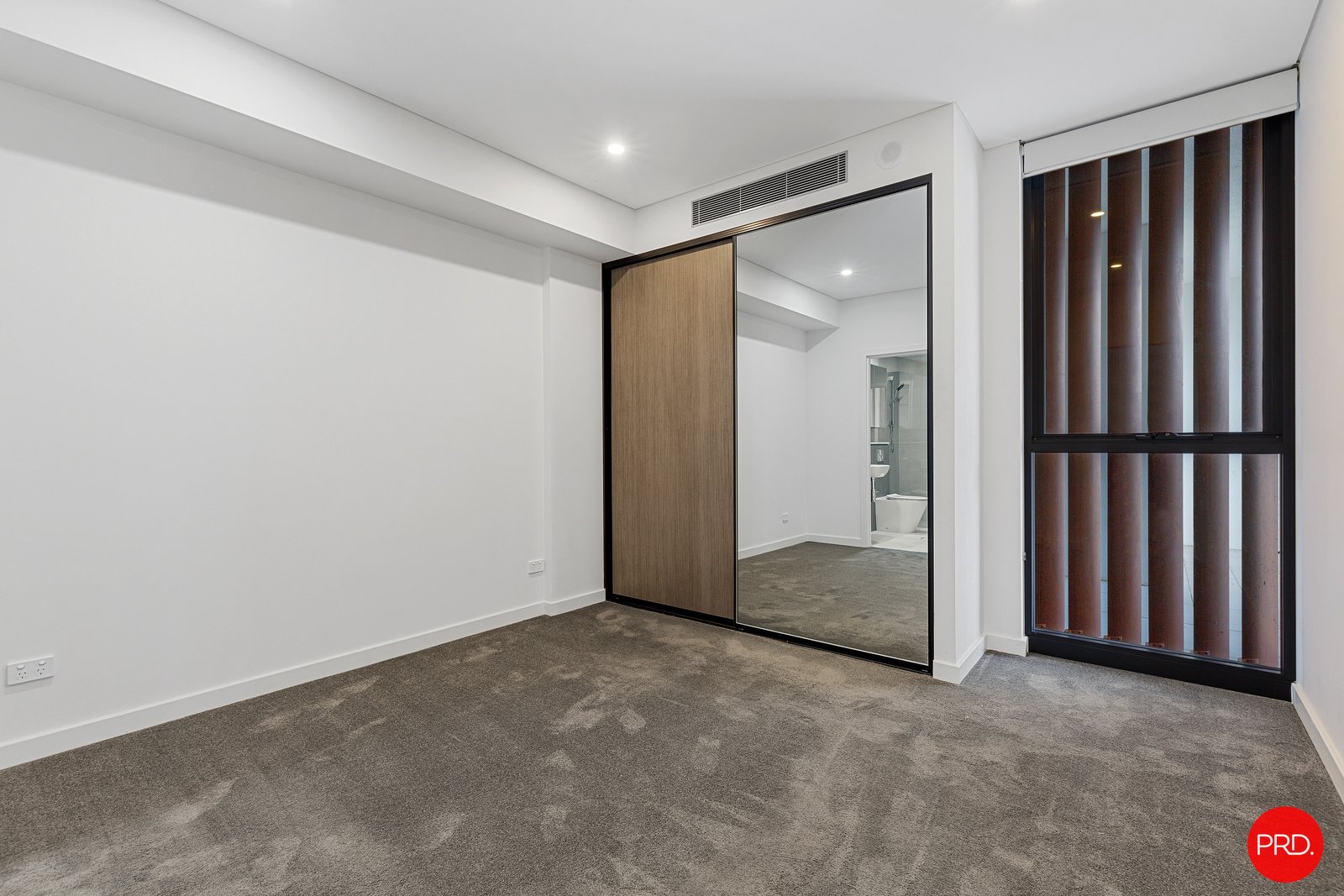 206/15 Garrigarrang Avenue KOGARAH 4
