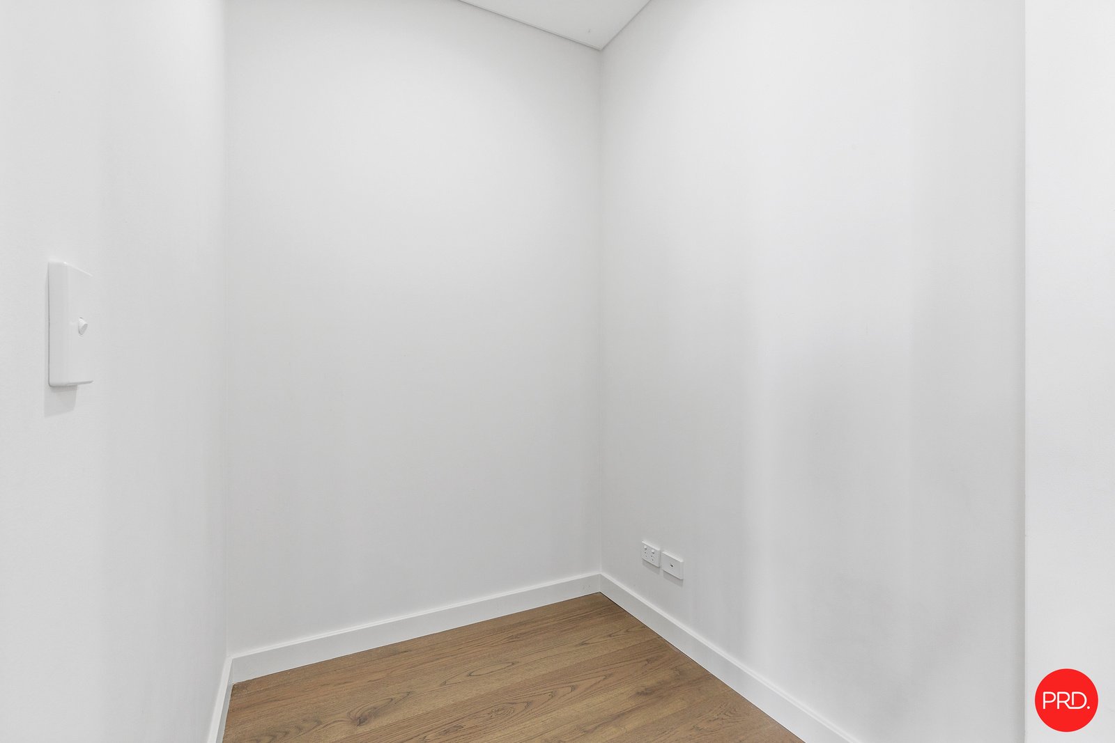 206/15 Garrigarrang Avenue KOGARAH 9