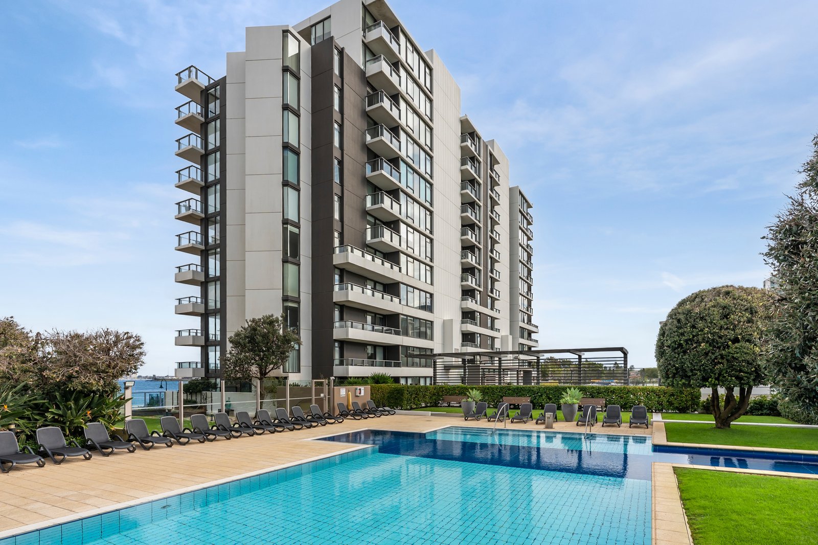 Gallery: 206/155 Beach Street