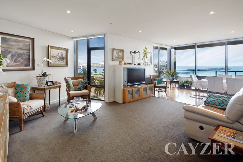 Gallery: 206/155 Beach Street