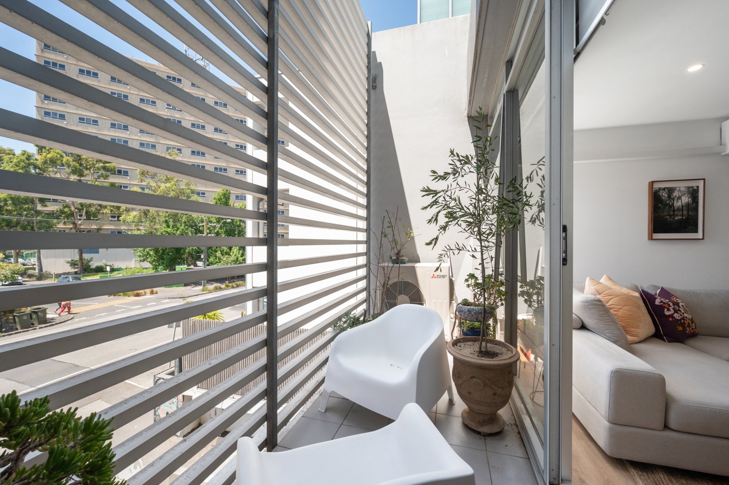 Gallery: 206/163 Inkerman Street