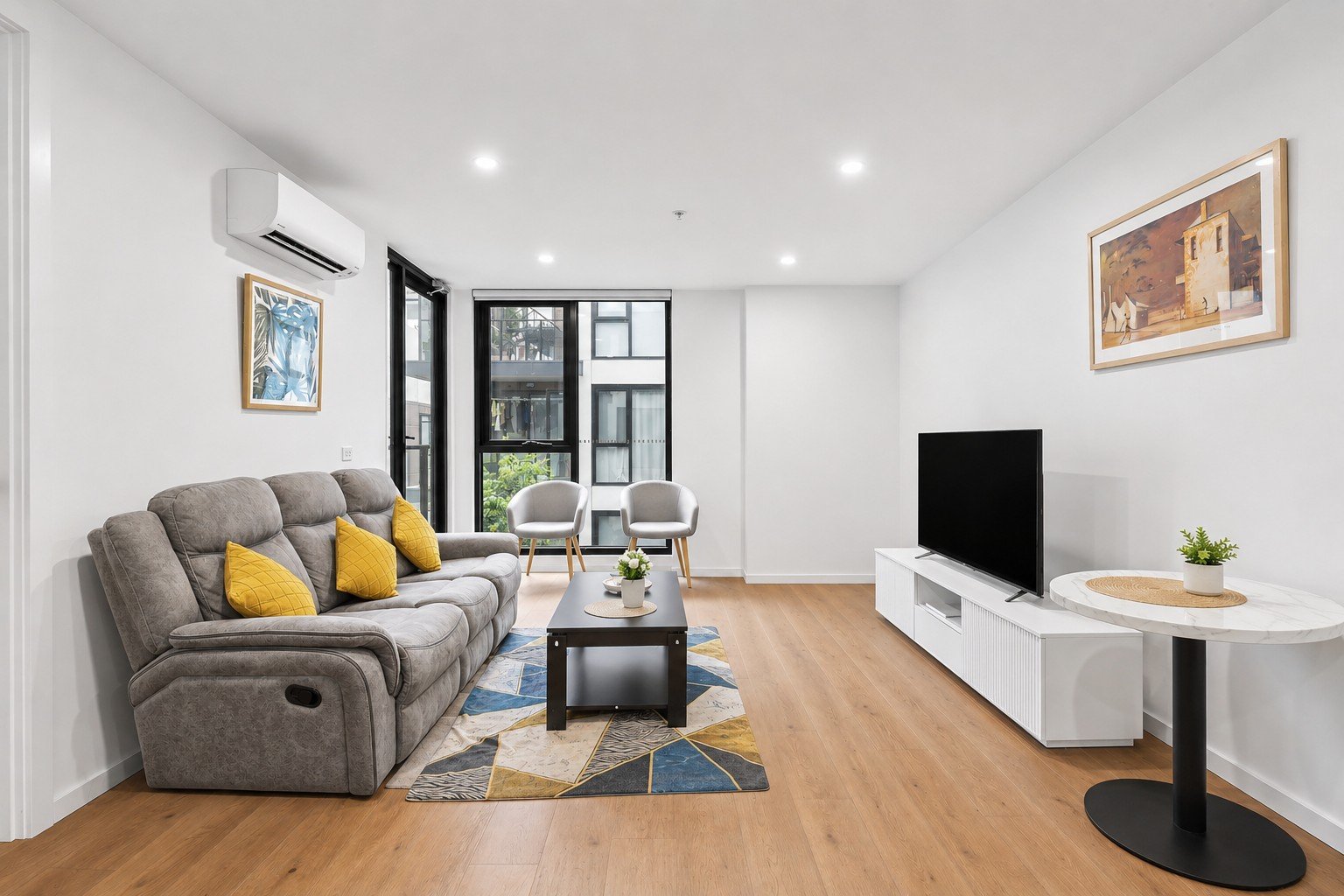 Gallery: 206/21 Collins Street