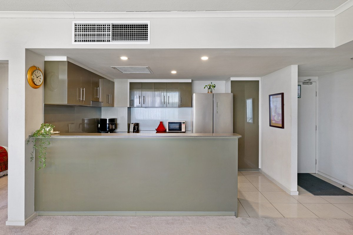 2062/1 Ocean Street Burleigh Heads 7