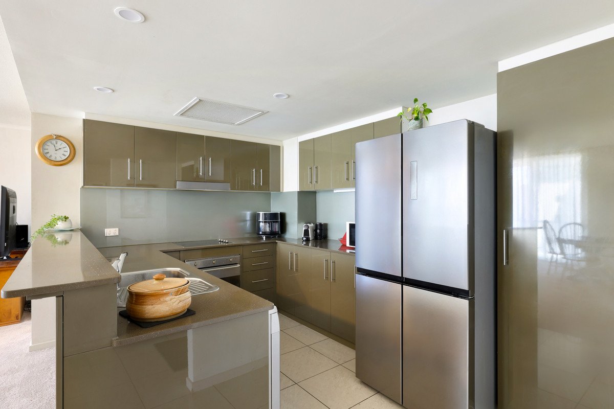 2062/1 Ocean Street Burleigh Heads 9